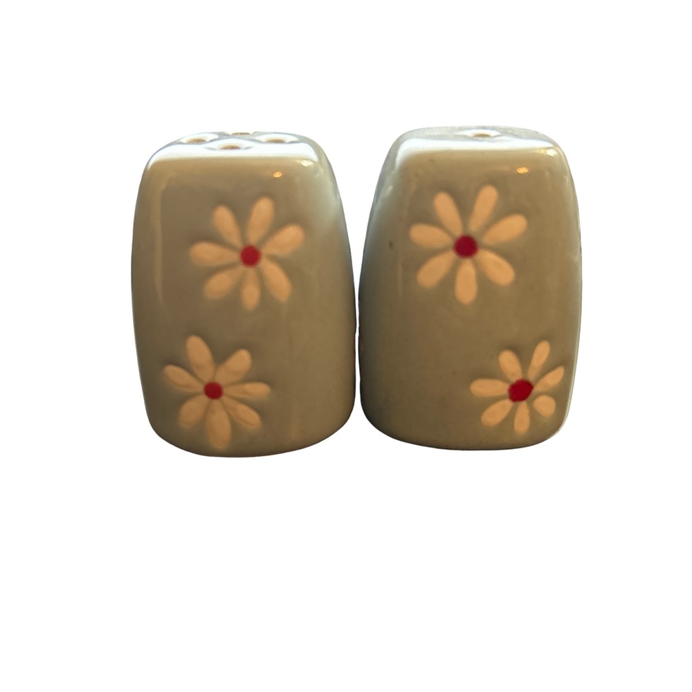 Pfaltzgraff Vintage Salt & Pepper Shakers Daisies Dazee - Picture 3 of 5